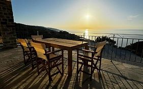 Lithos Apartments